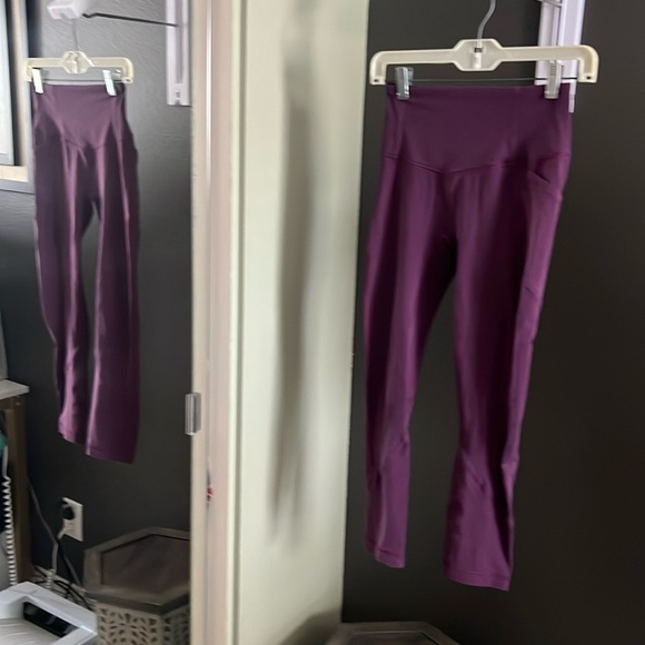 LuLuLemon, burgundy leggings, size 4 - Picture 2 of 6